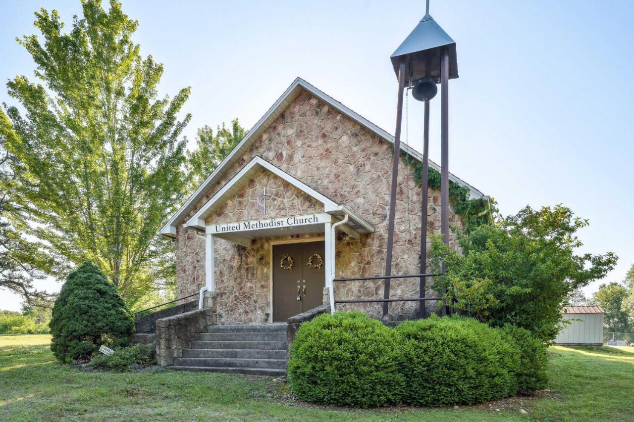 Old Church Retreat With Fire Pit And Air Hockey! Omaha Dış mekan fotoğraf